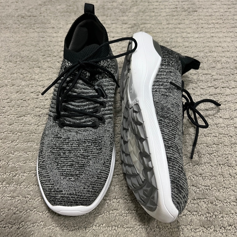 Golfing shoes - Picture 4 of 4